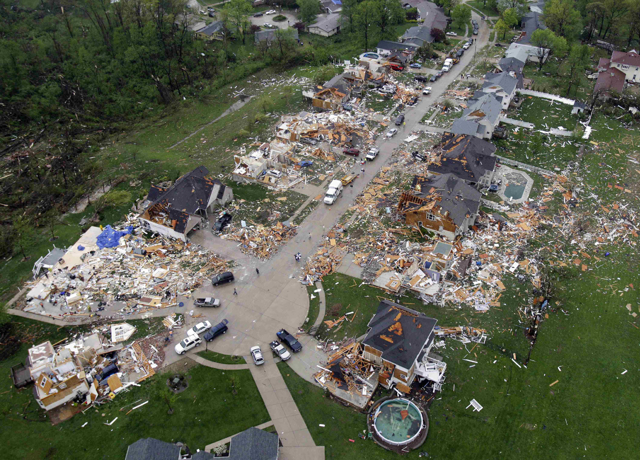 Mo. tornadoes destroy homes, damage airport CBS News