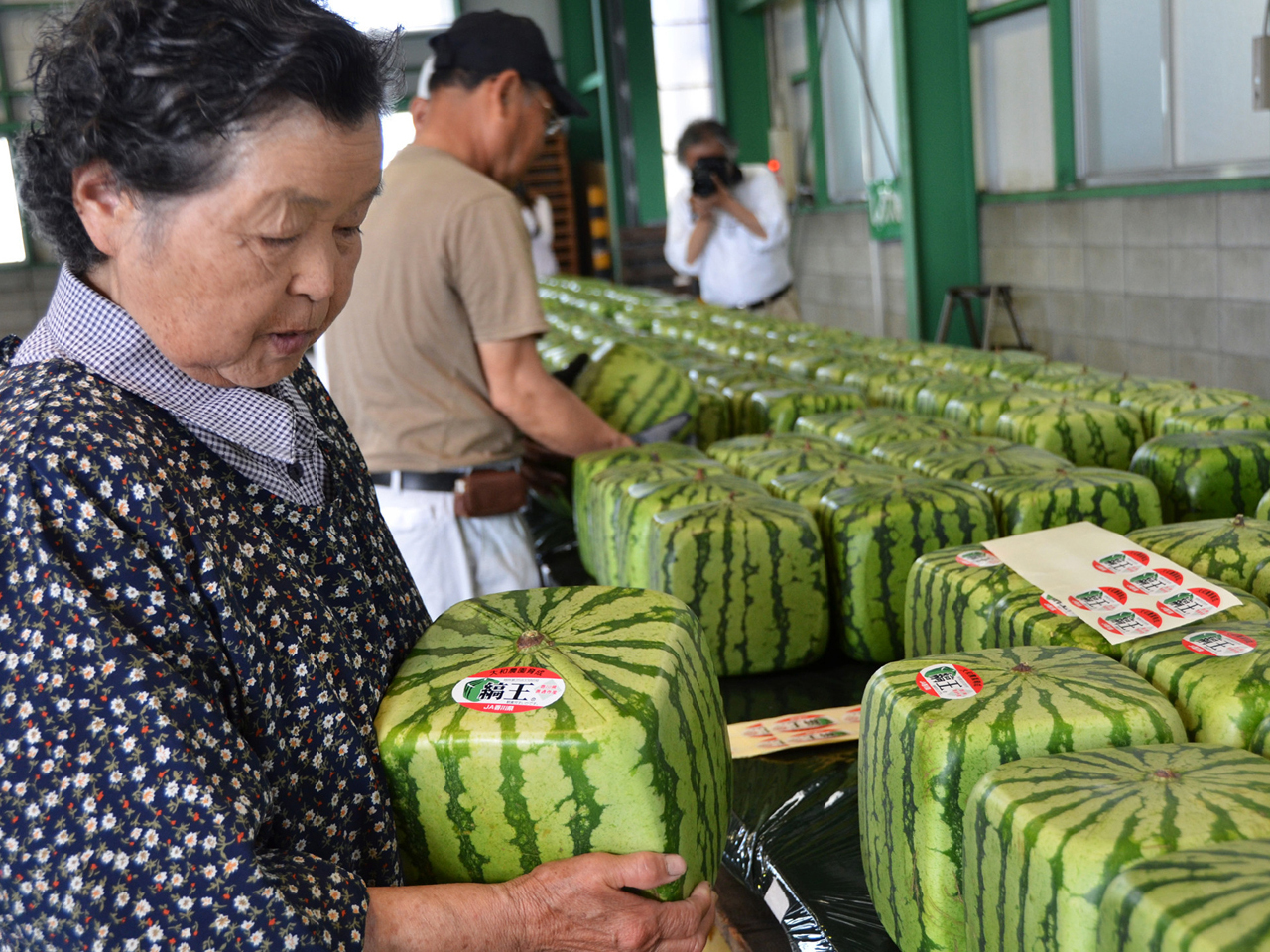 Japanese Women Fall To No 2 In Life Expectancy Cbs News 