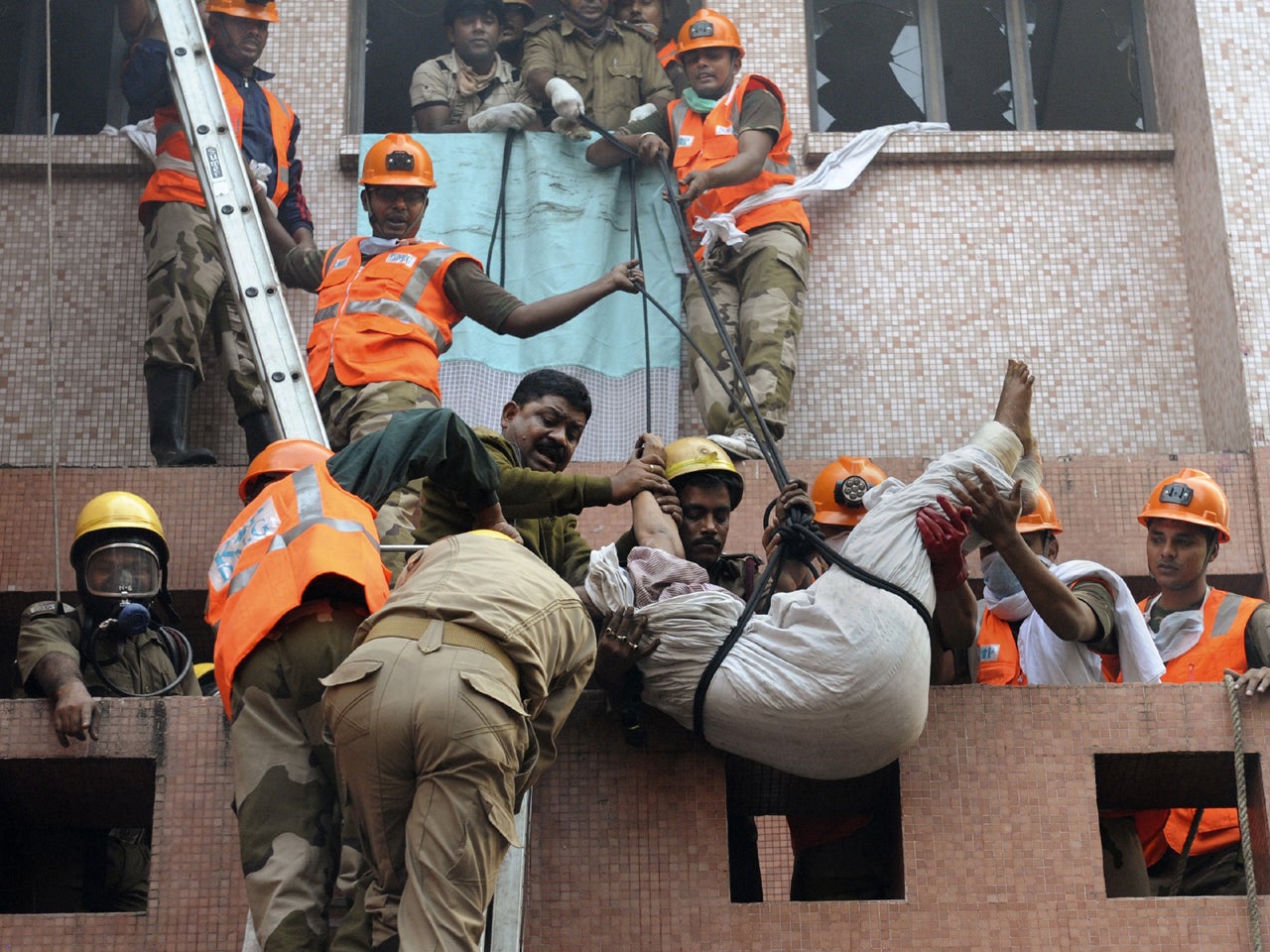 India hospital fire leaves 88 dead CBS News