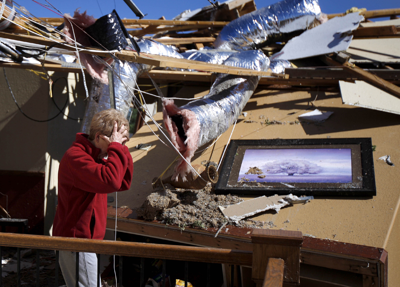 Experts: Don't rely just on tornado warning sirens - CBS News