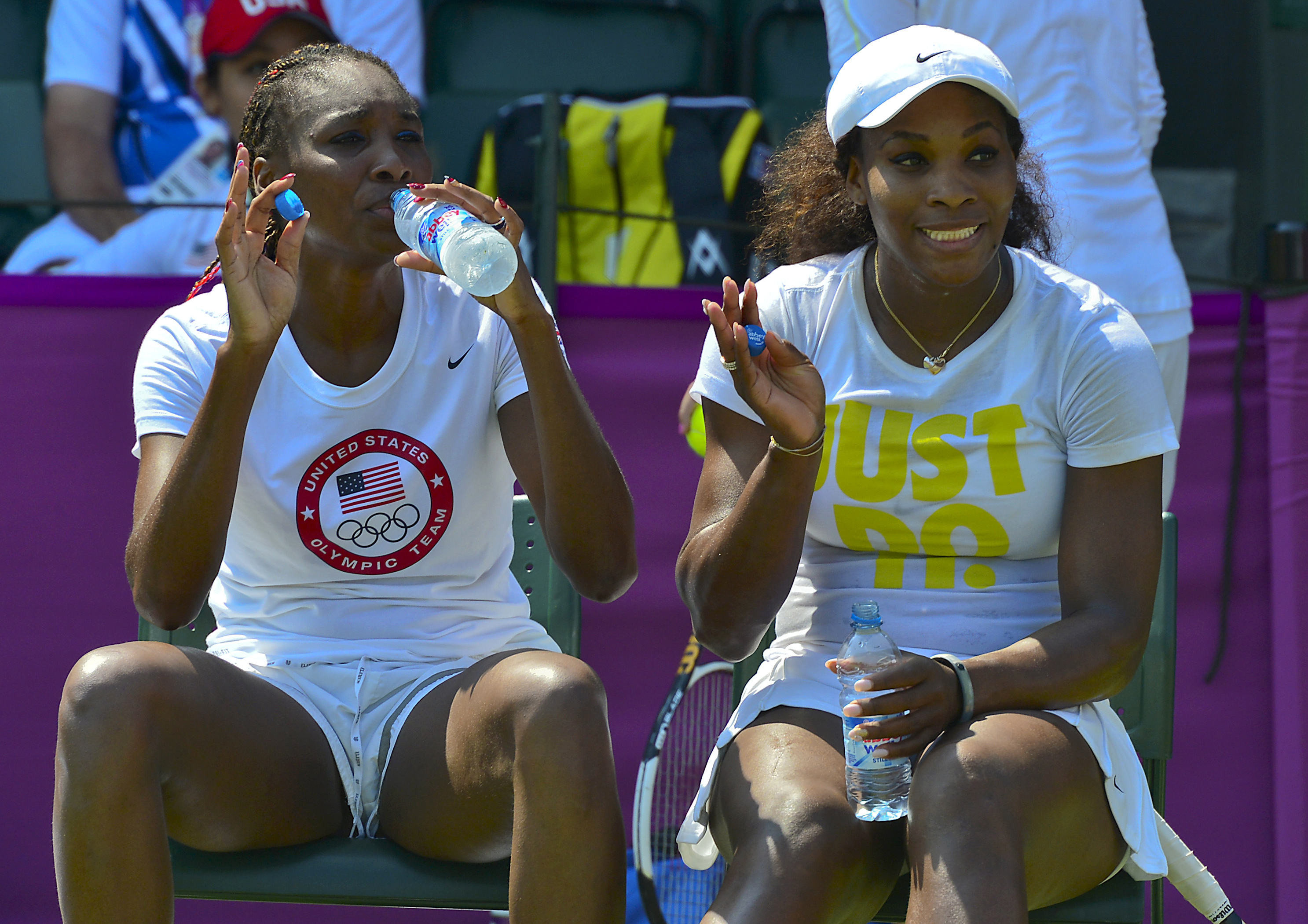 Venus And Serena Williams Advance At Olympics Cbs News 2393
