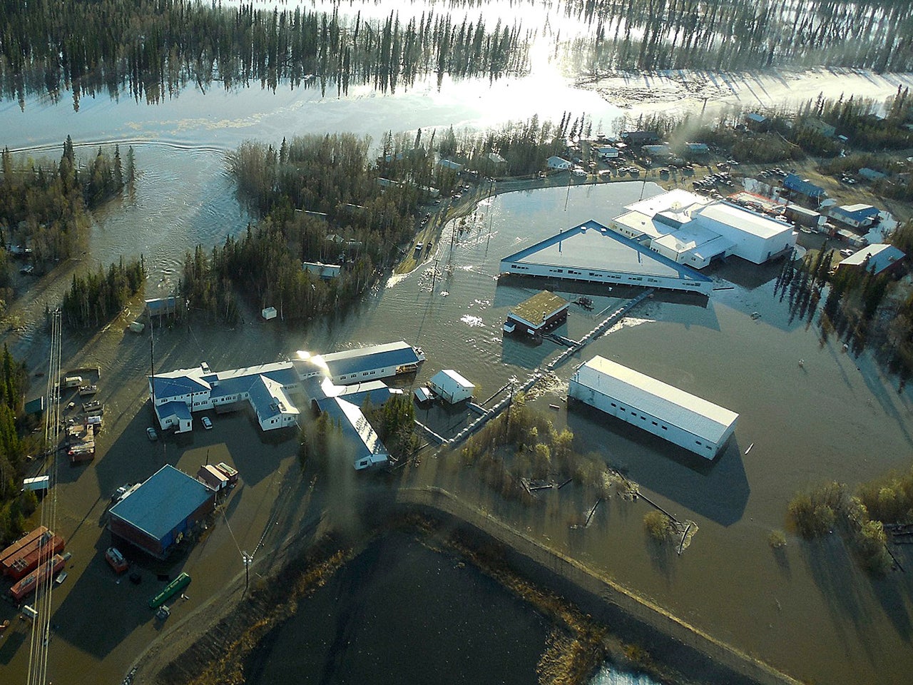Galena, Alaska, residents evacuate when ice dam causes major flooding