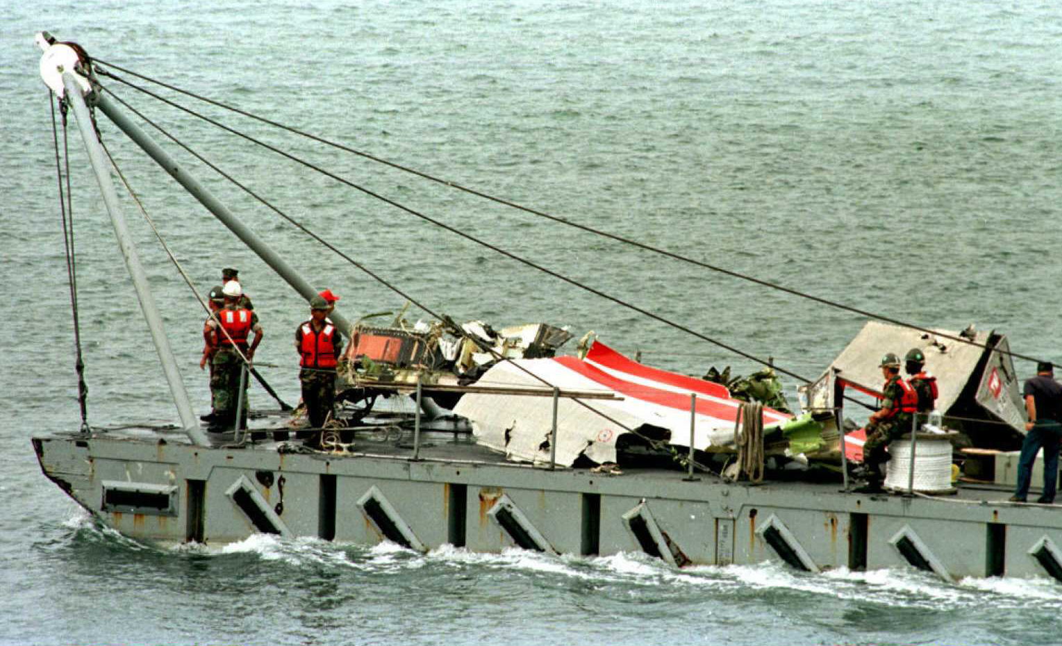 TWA Flight 800 disaster - a look back - Photo 1 - Pictures - CBS News