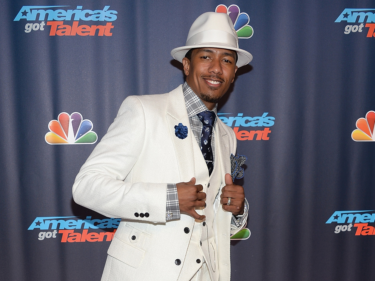 Americas Got Talent Host Nick Cannon Eyes A Winner Cbs News 7264