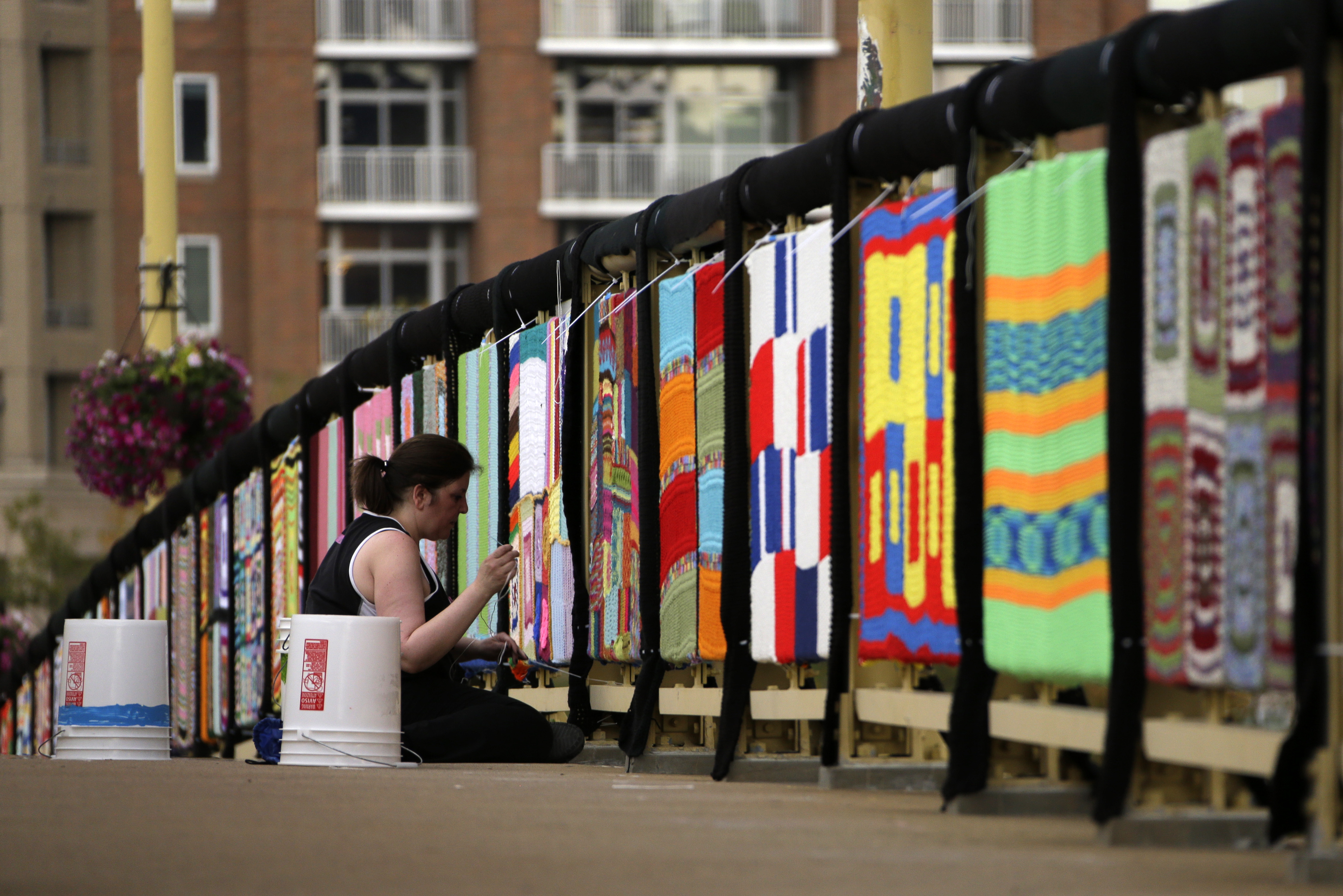 Yarn bomb Photo 1 Pictures CBS News