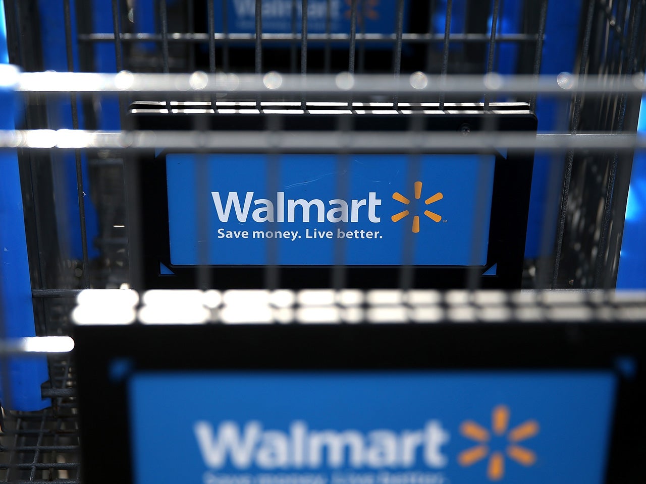 WalMart, the world's largest retailer, is thinking small CBS News