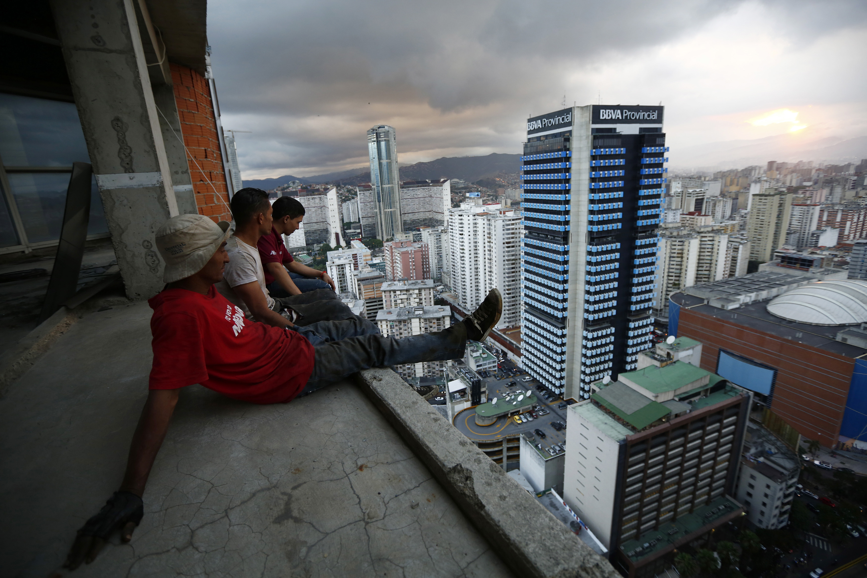 Caracas, Venezuela - Highest slum in the world - Pictures ...