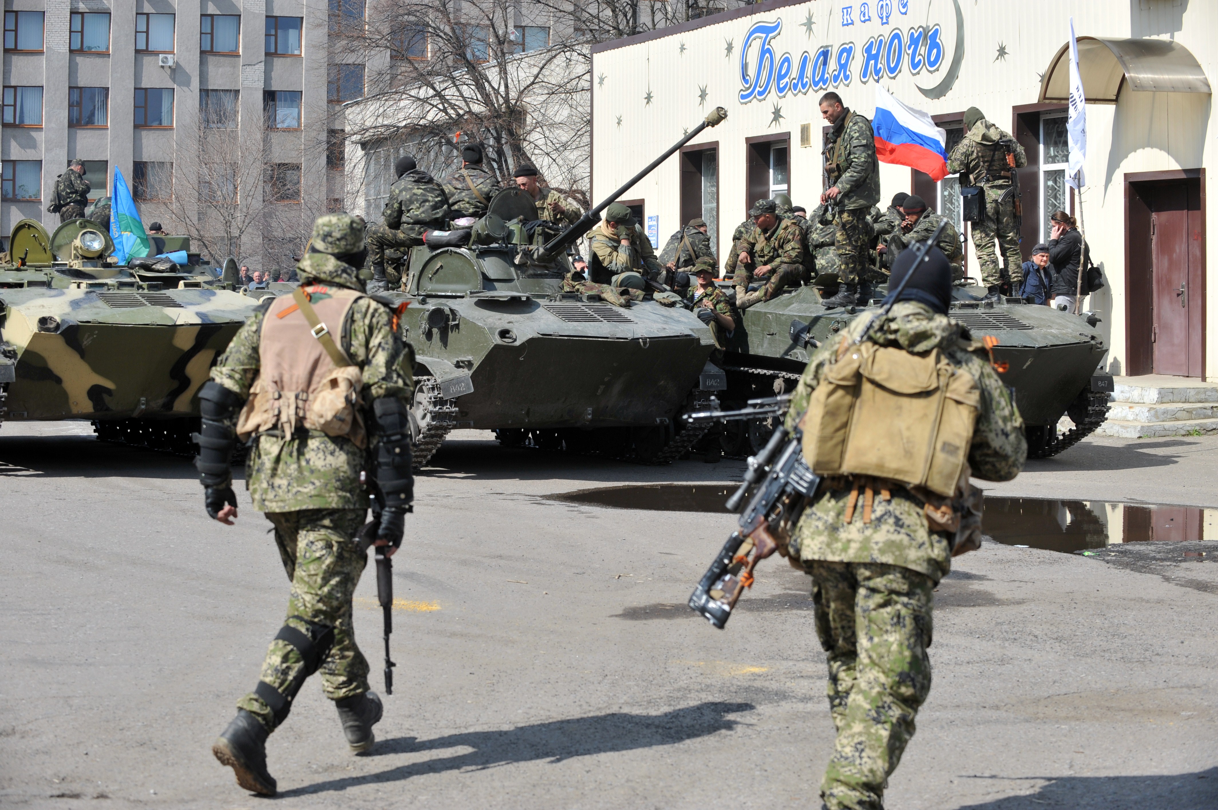 Ukraine crisis sees proRussia insurgents tighten grip in east CBS News