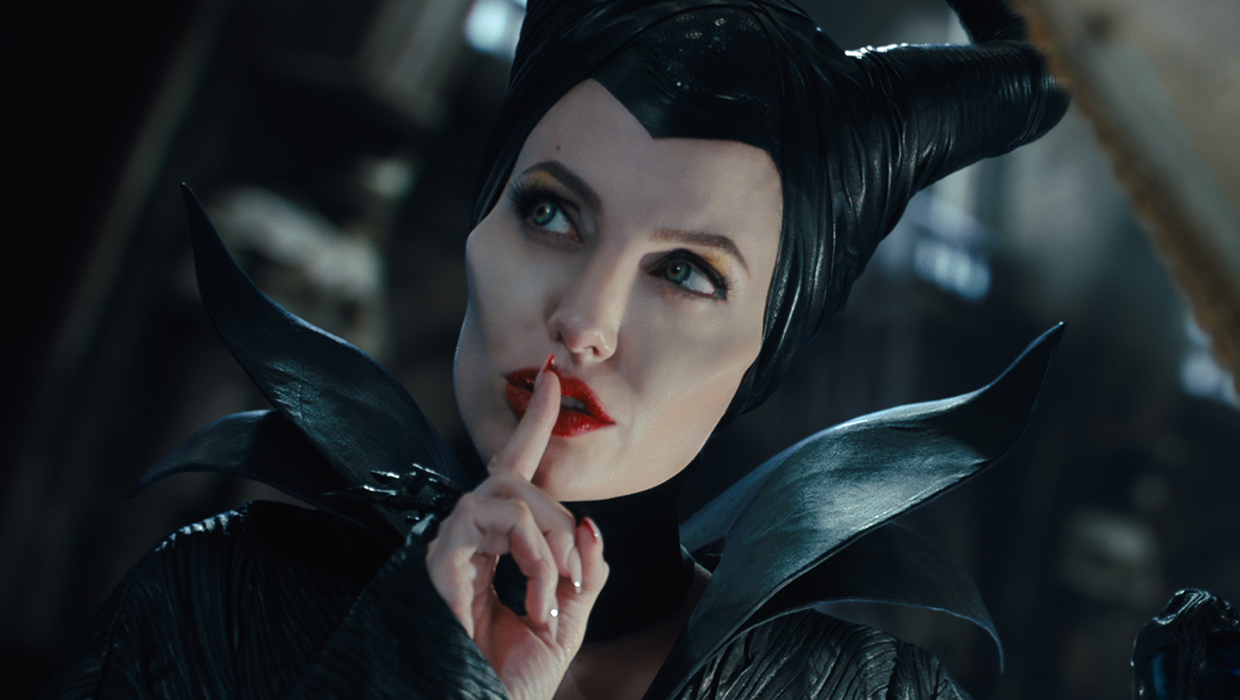 "Maleficent" reviews: Are critics under its spell? - CBS News