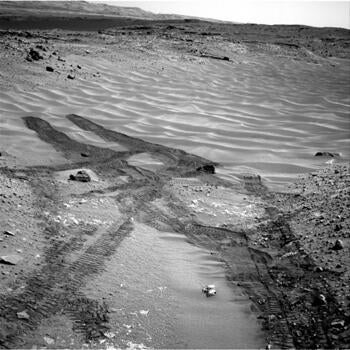 curiosity-rover-mars-sand-dunes350.jpg