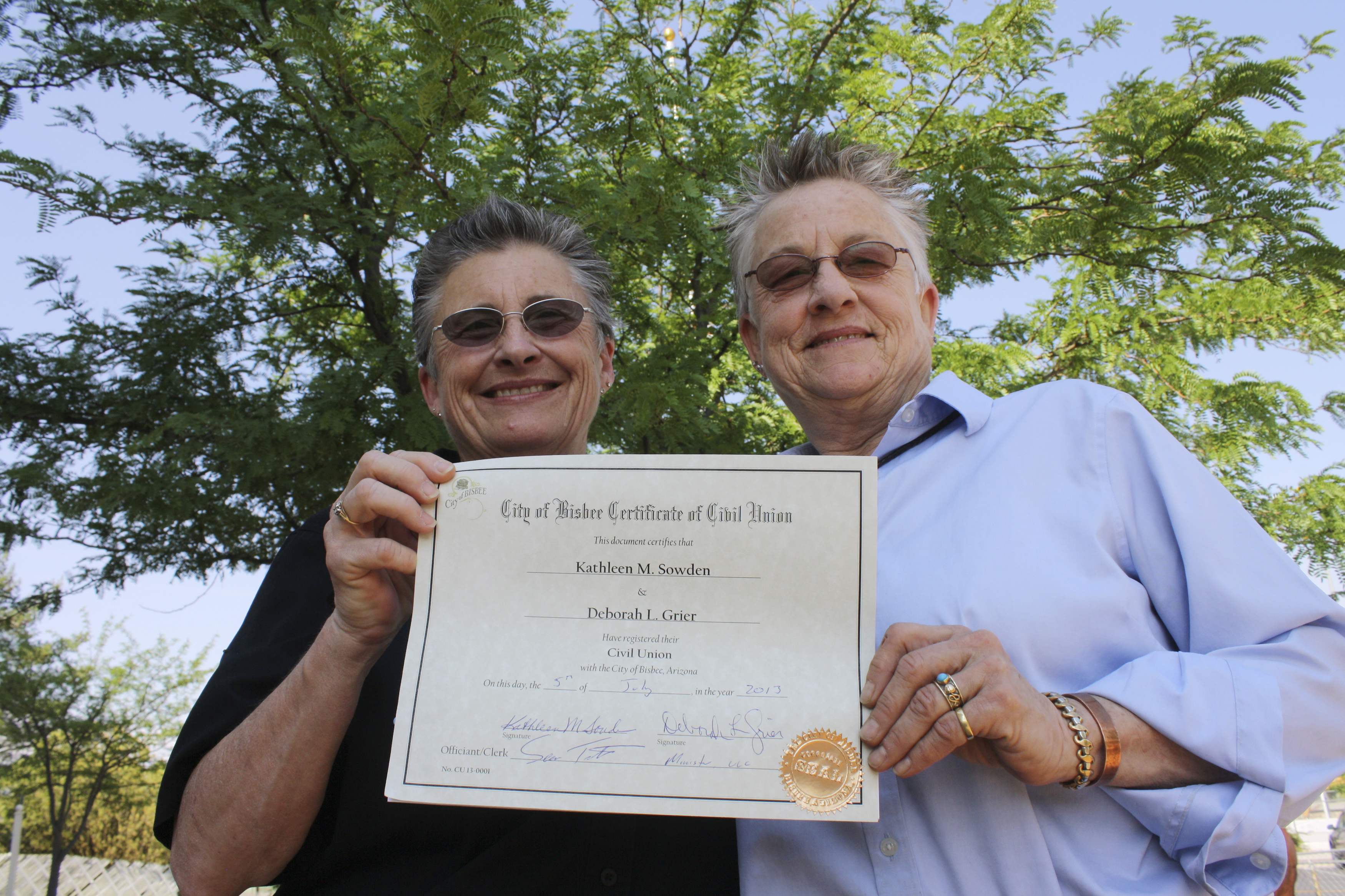 Same Sex Marriage Becomes Legal In Arizona Cbs News 6429