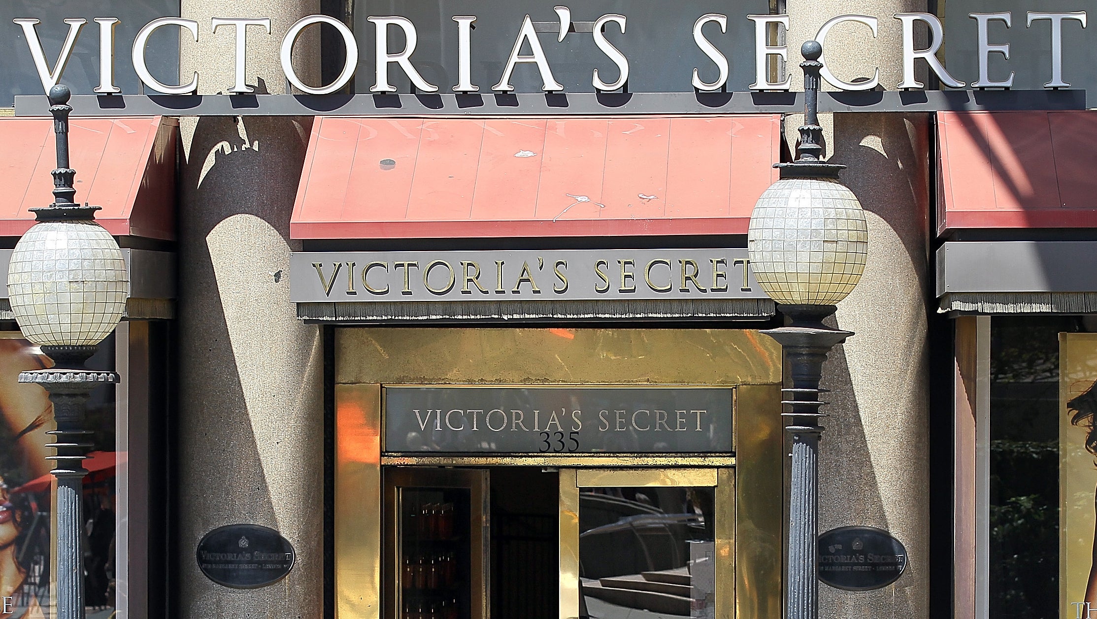 Victoria's Secret ad campaign causes a stir - CBS News