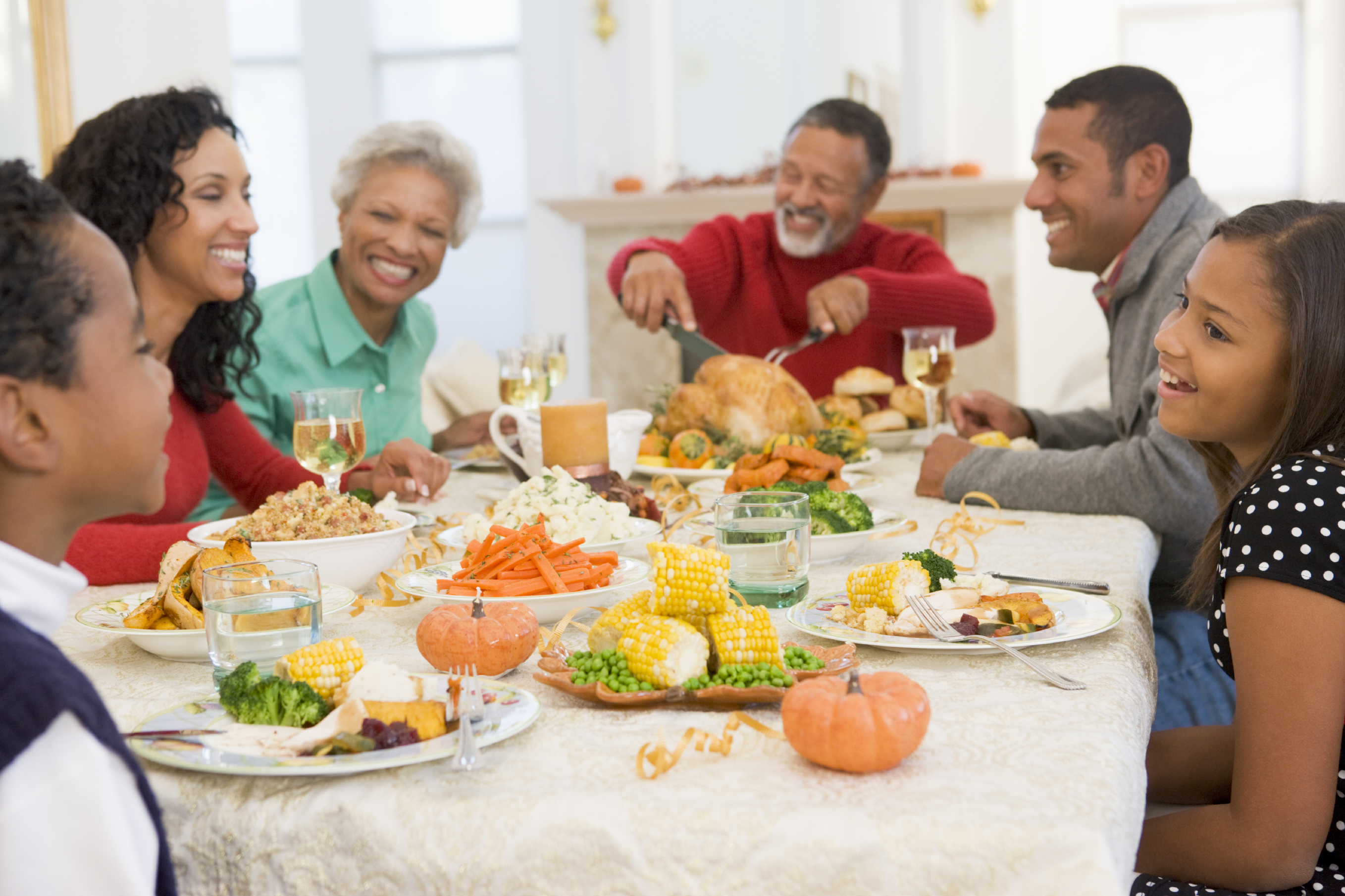 How to cope with a dysfunctional family holiday gathering - CBS News