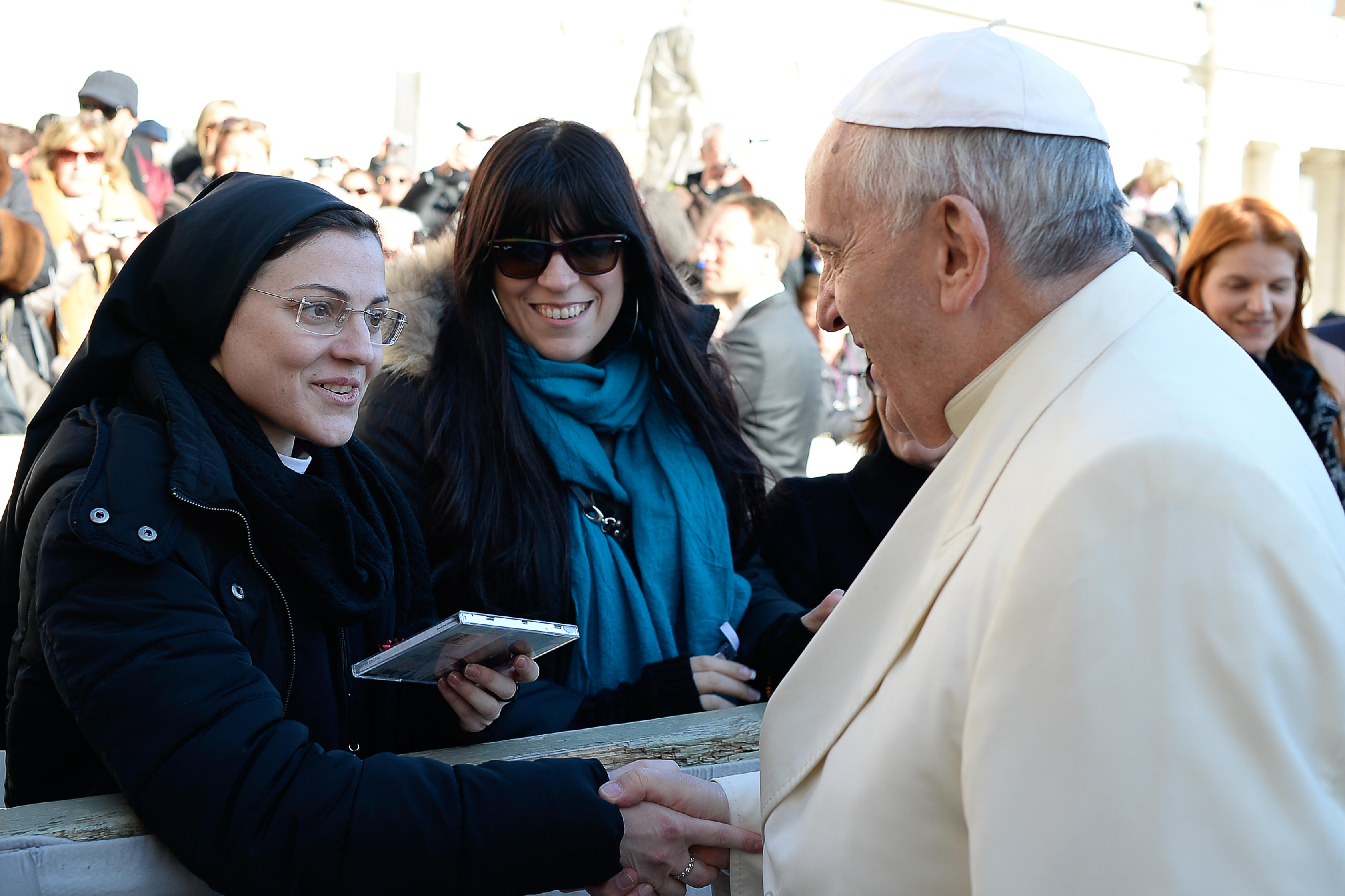 Singing Nun Gives Pope Cd With Like A Virgin Cbs News