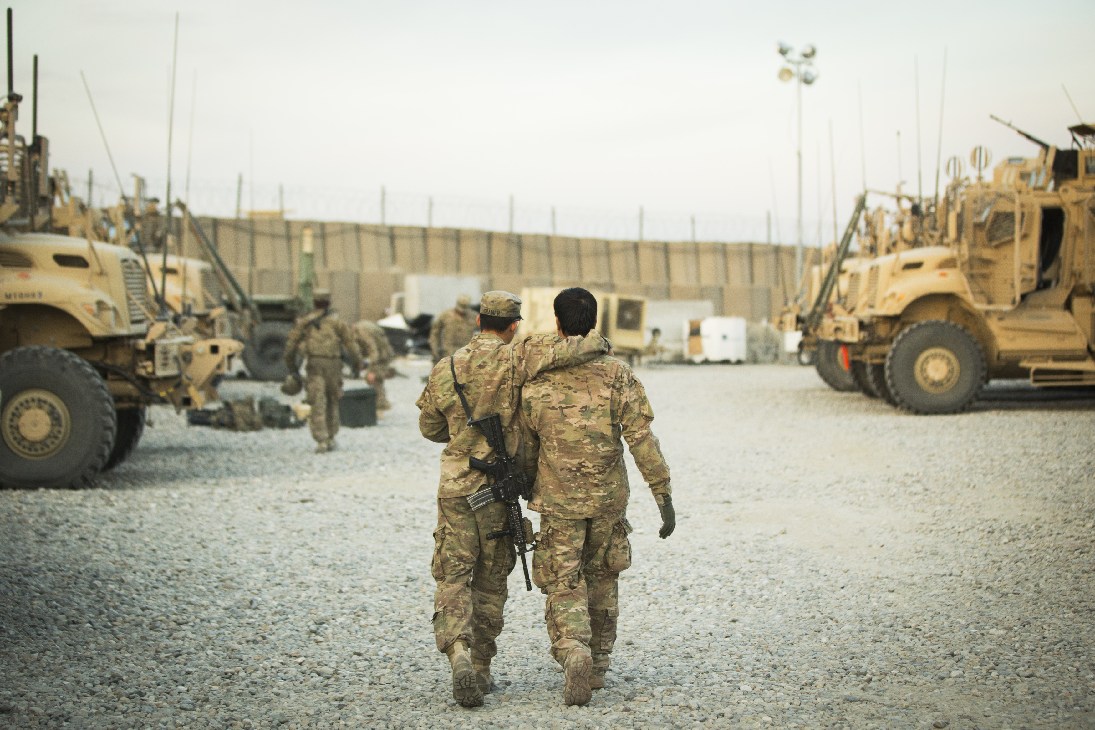 Leaving Afghanistan - U.S. Troops Leaving Afghanistan - Pictures - CBS News