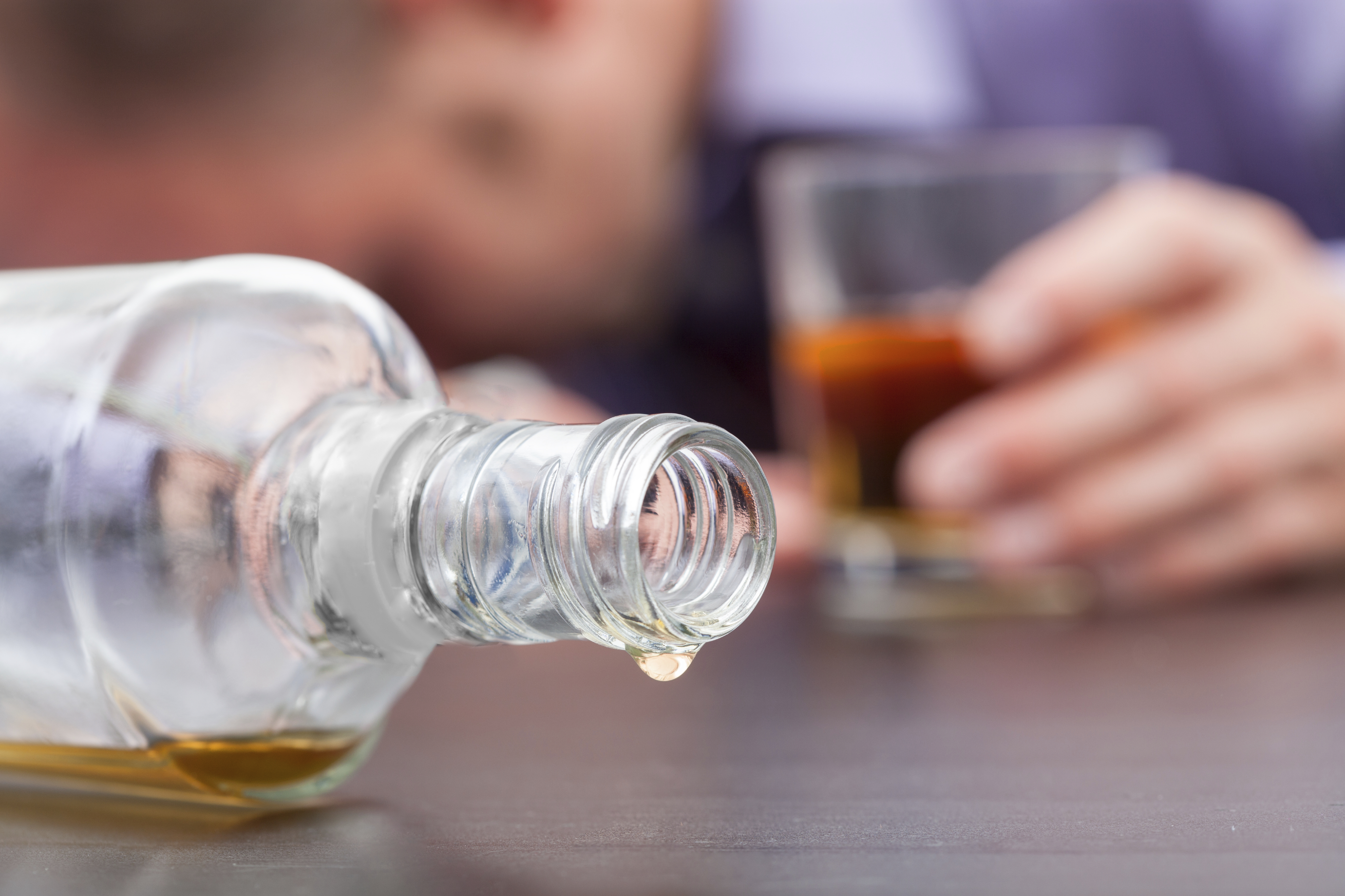 Most Common Victims Of Alcohol Poisoning Surprise Researchers Cbs News 