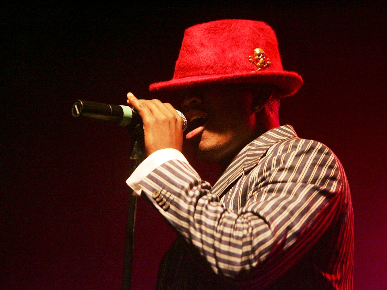 Michael Jackson Tribute NeYo Pictures CBS News