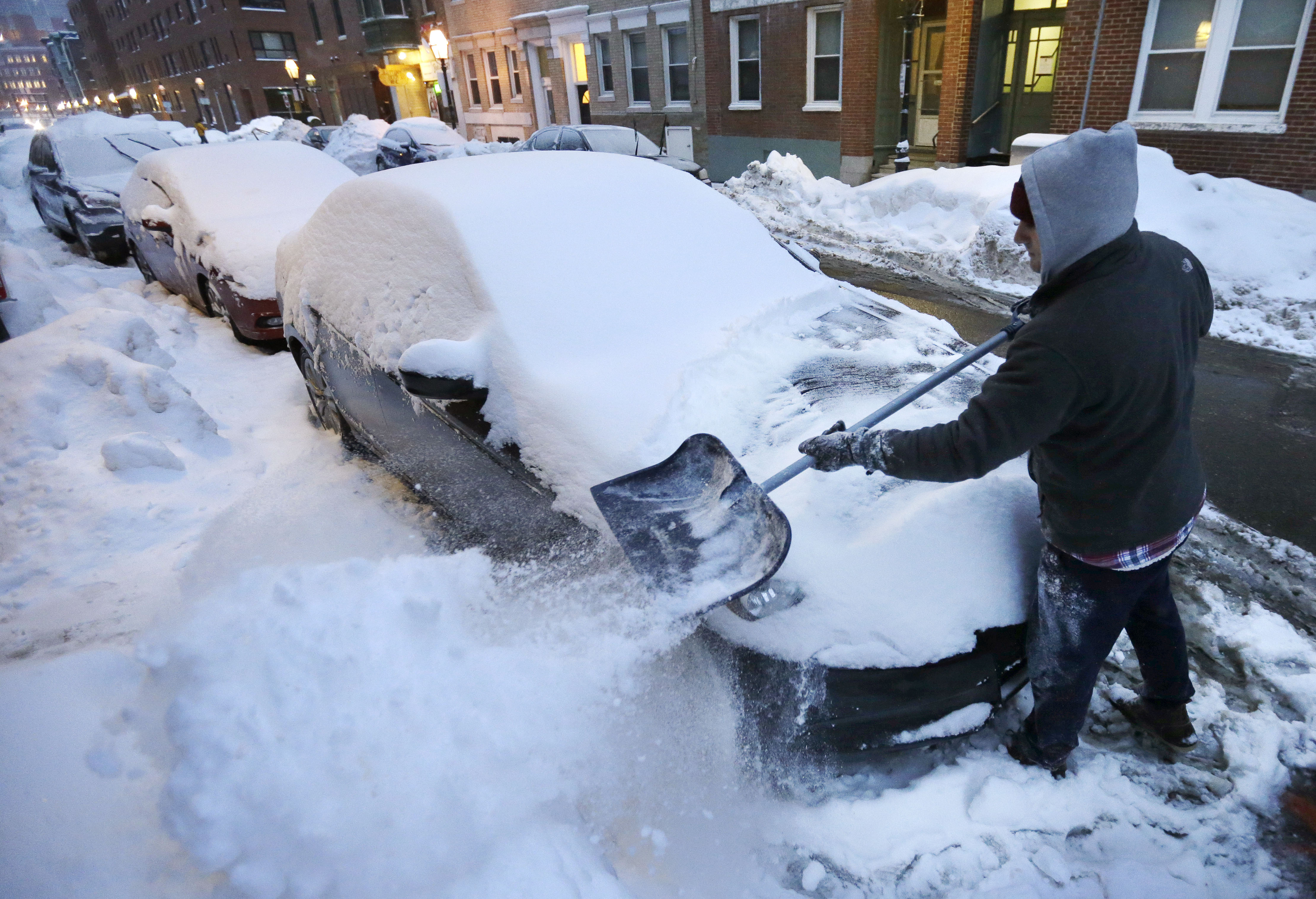 Snow storm hits New England again, emergency declared in Mass. CBS News