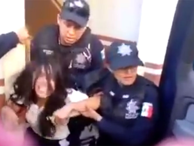 Mexico Police Seize Wrong Girl For Forced Return To Us Cbs News