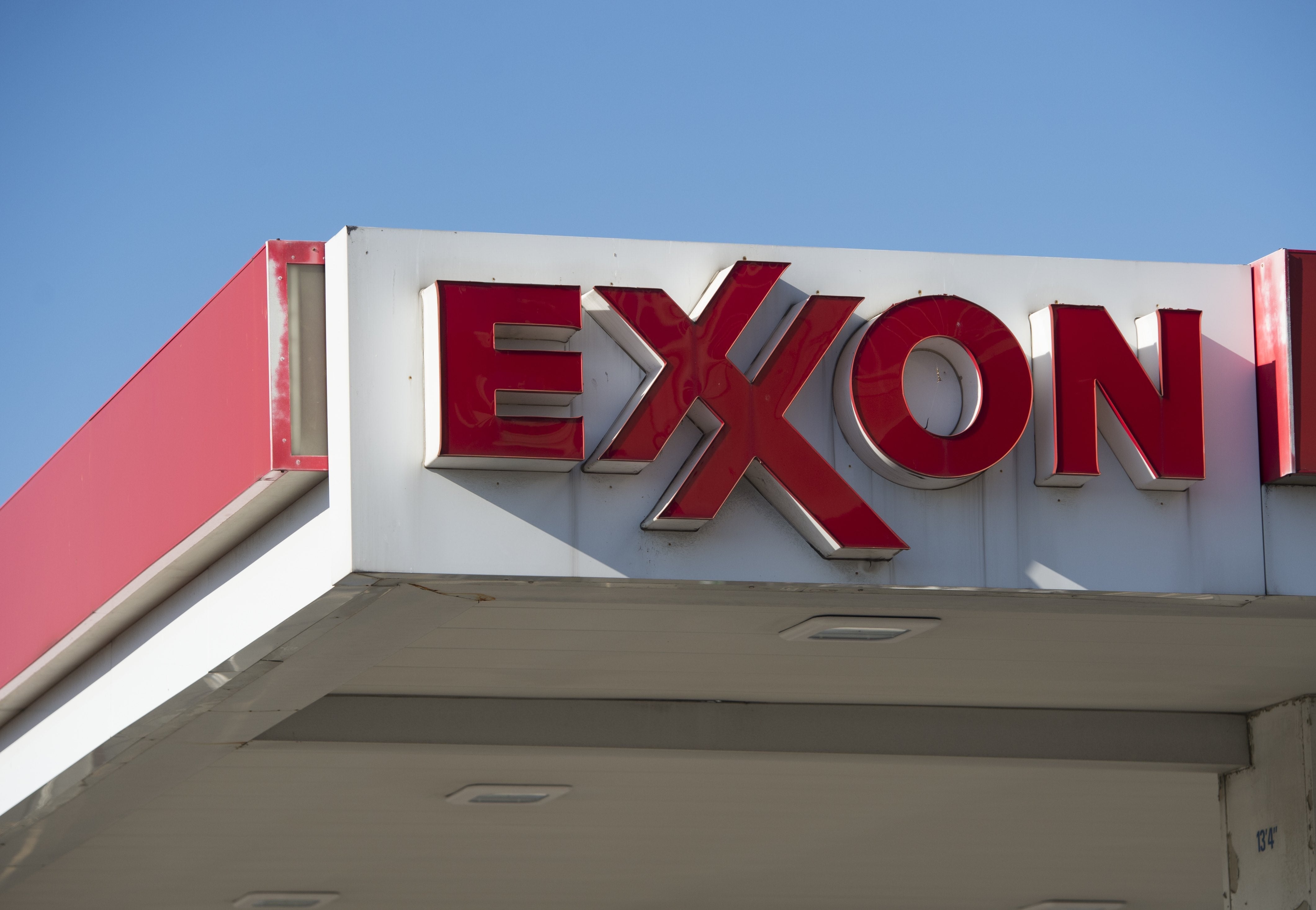 Exxon Oil and gas will still dominate energy in 2040 CBS News