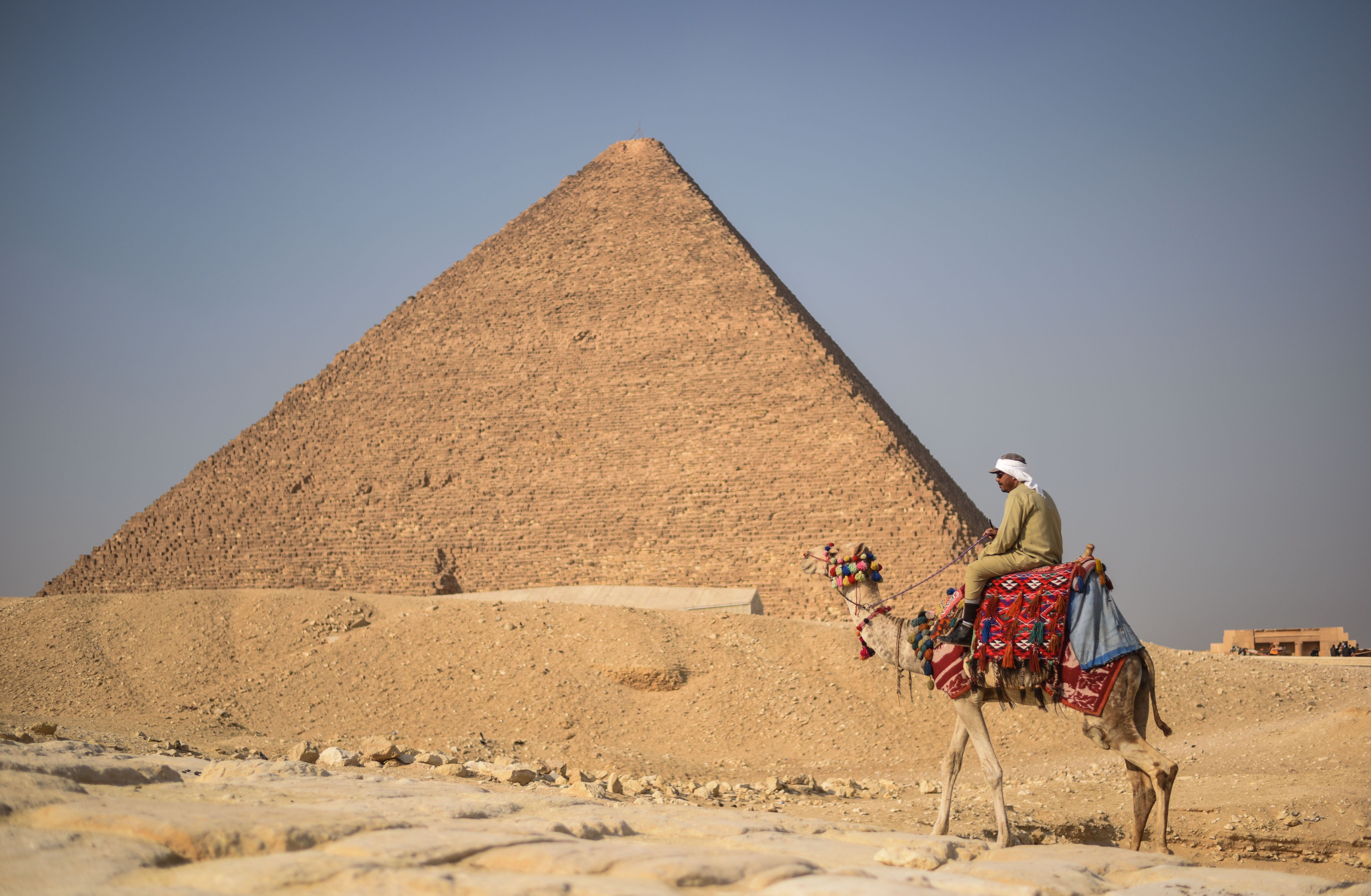 Scientists Working To Unlock Secrets Beneath Egypts Pyramids Cbs News