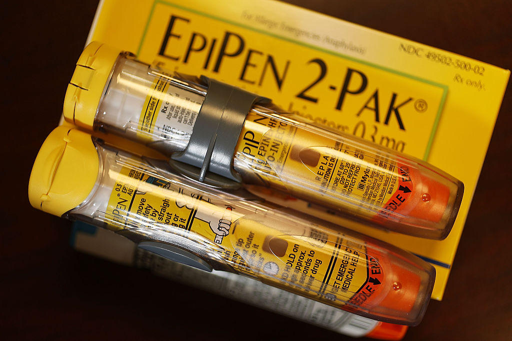 Mylan announces nationwide EpiPen recall over potential defect