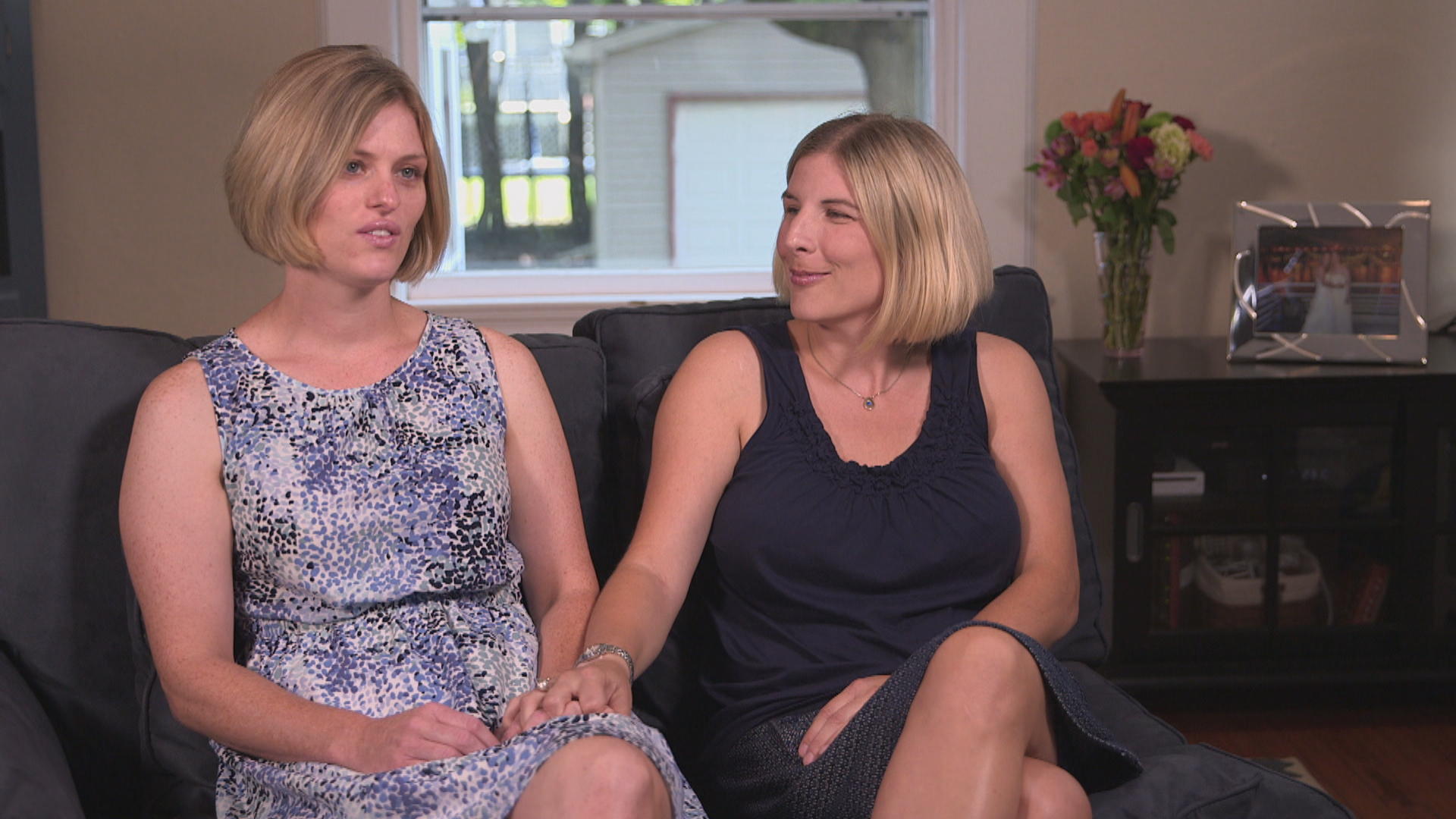 New Jersey Lesbian Couple Sues Over Law On Infertility Treatment Claiming Discrimination Cbs News