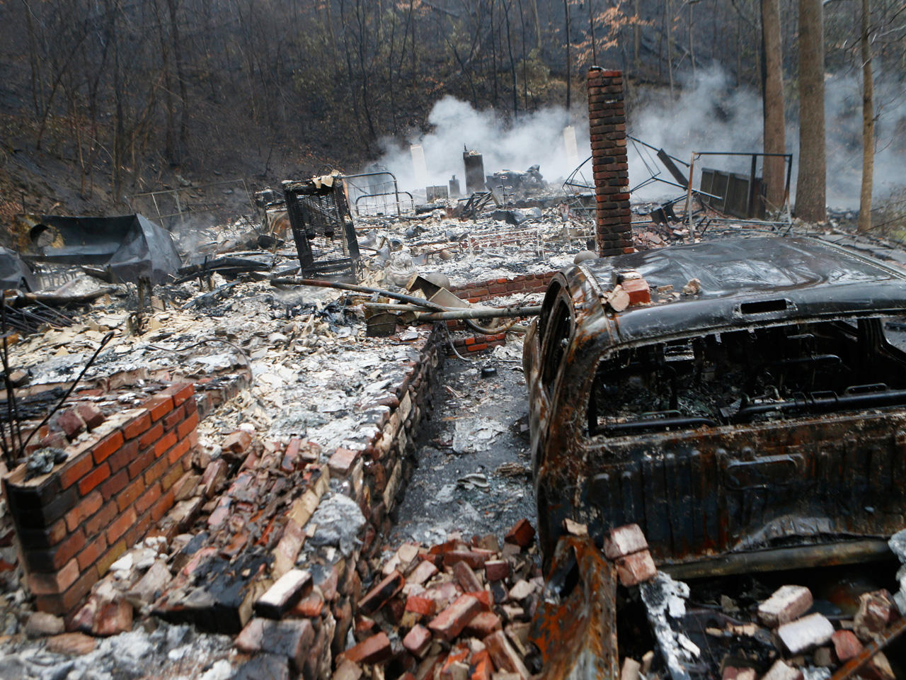 Gatlinburg, Tenn. Homes decimated by Tennessee wildfire Pictures