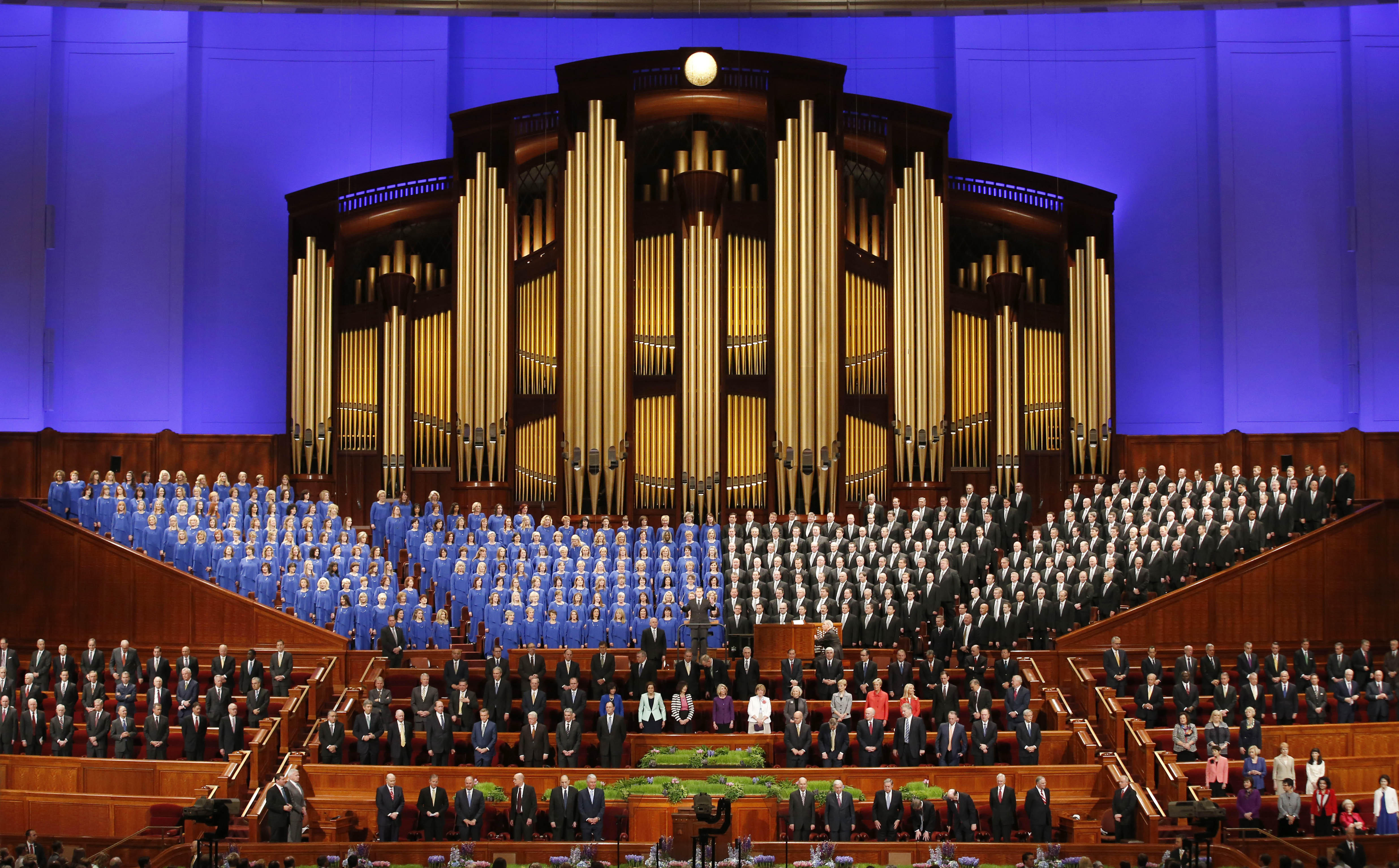 Mormon Tabernacle Choir singer quits over Donald Trump inauguration