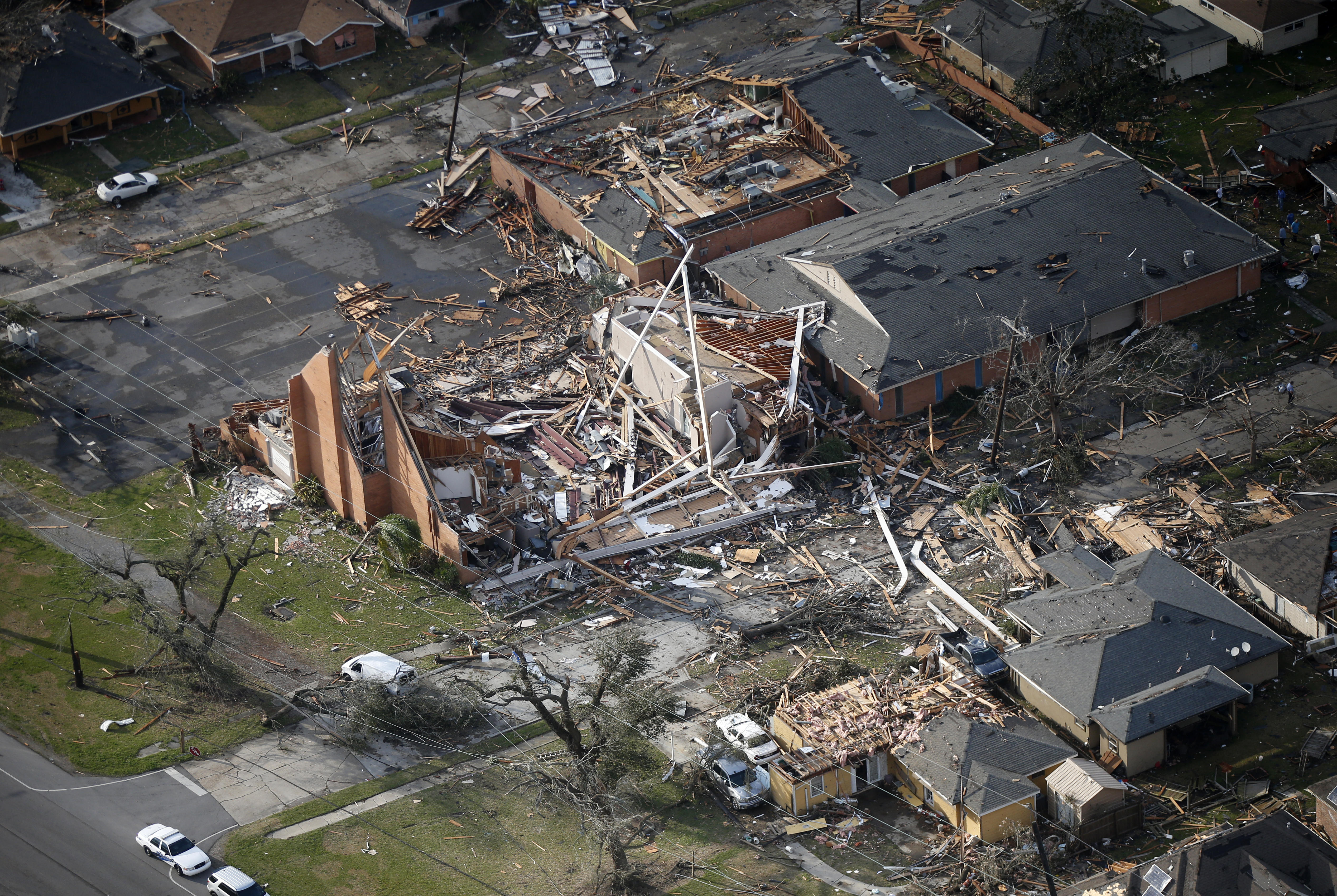 Louisiana in state of emergency after tornadoes cause heavy damage