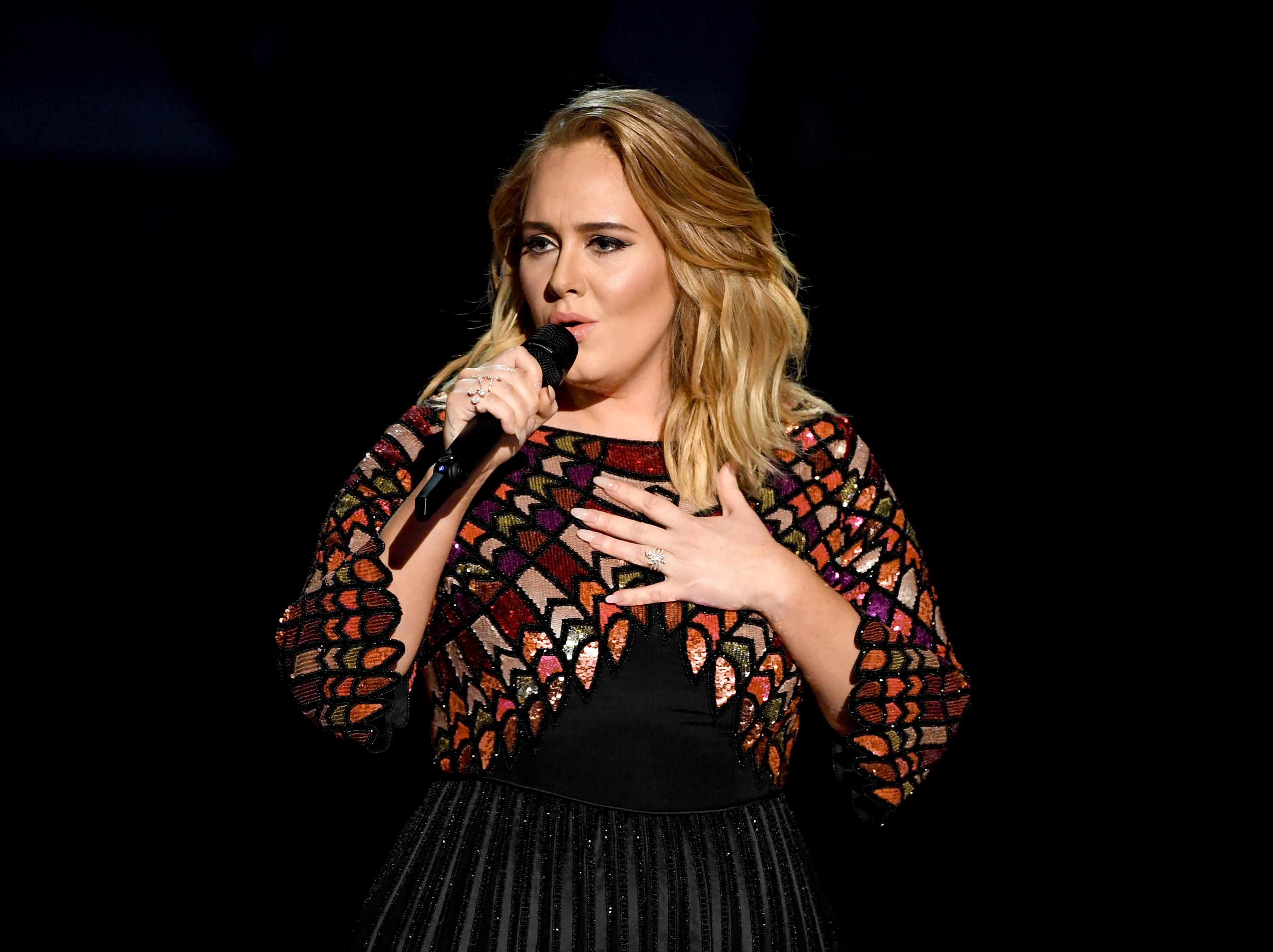 Adele announces she's married to Simon Konecki - CBS News3000 x 2243