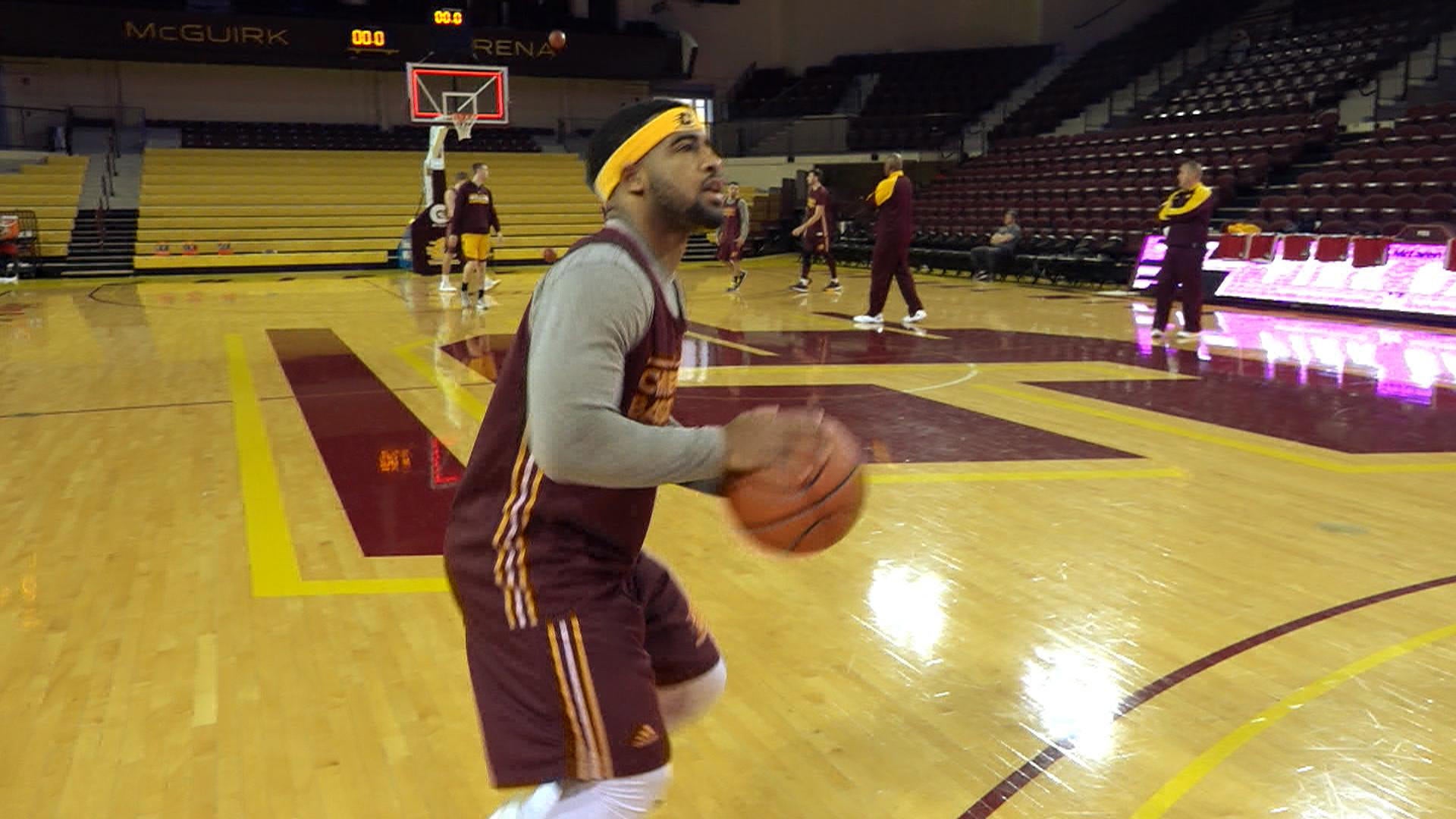 Diminutive college basketball star defying the odds and piling on the points