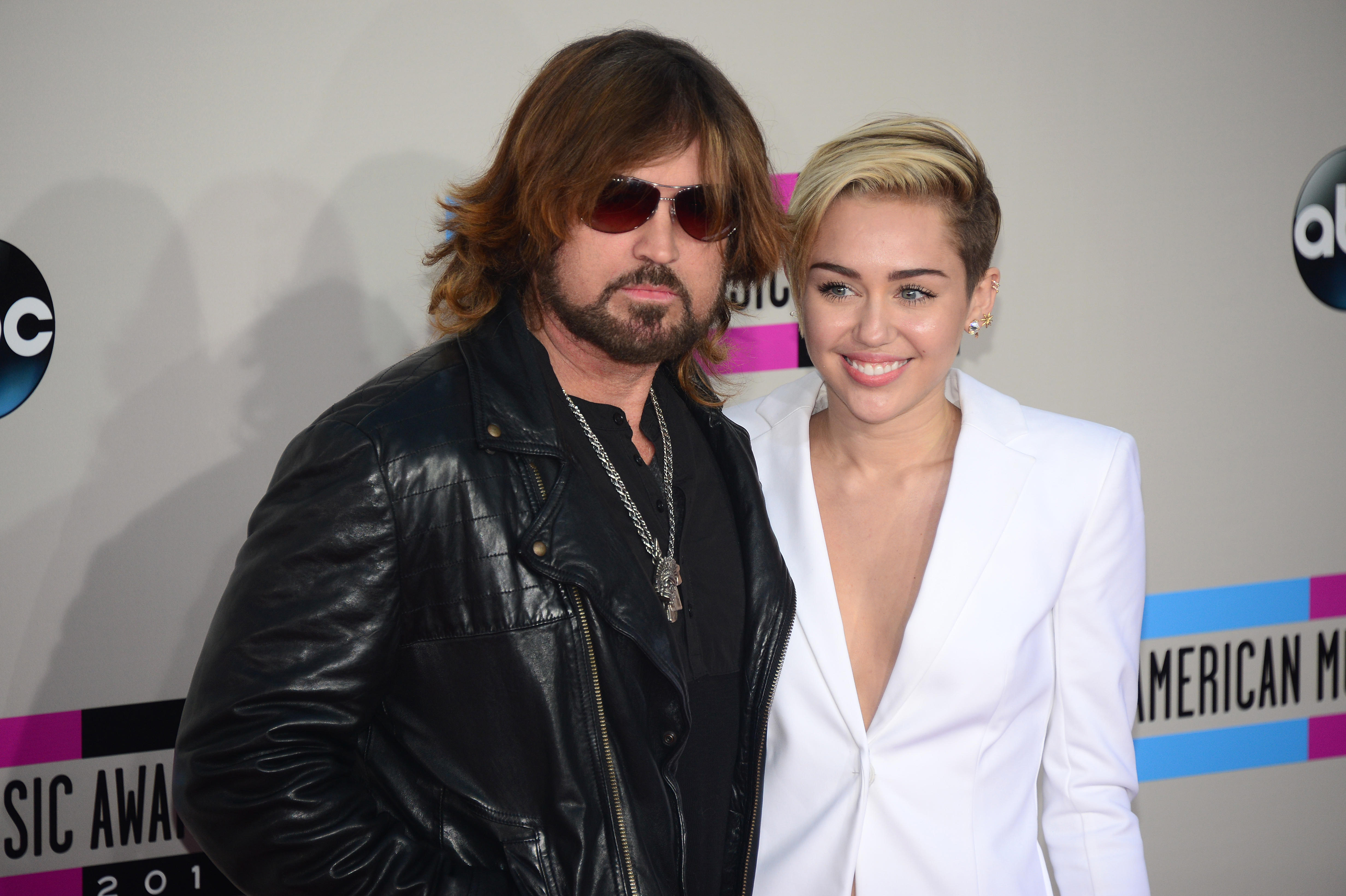 Billy Ray Cyrus opens up on Miley Cyrus’ new music CBS News