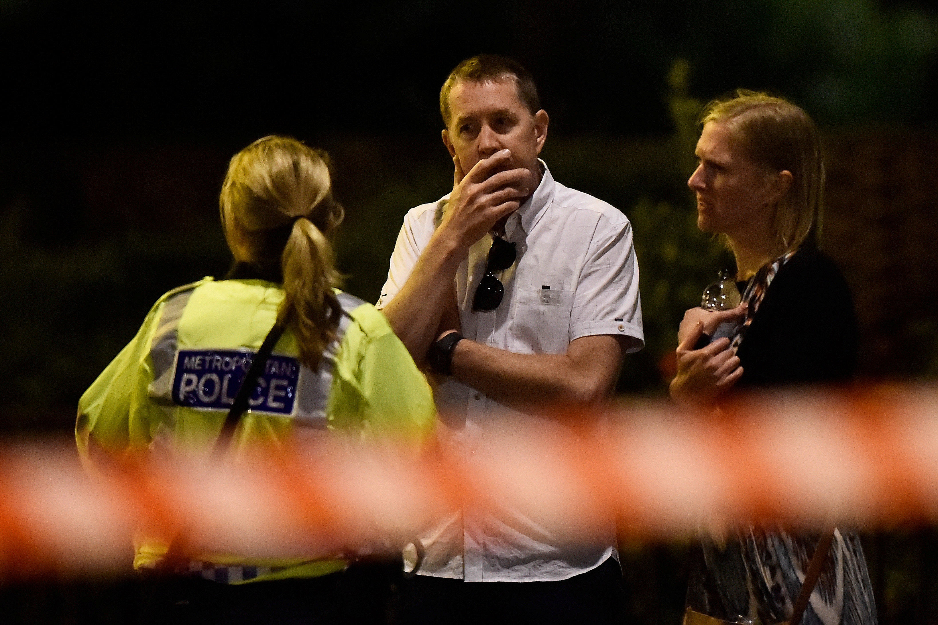London terror attack: Residents open homes, offer food to those affected - CBS News