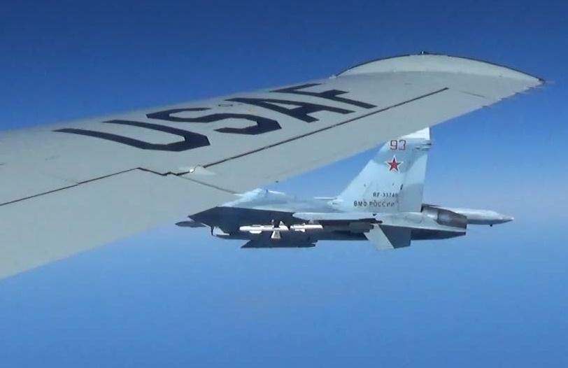 Photos show close encounter between Russian, U.S. planes