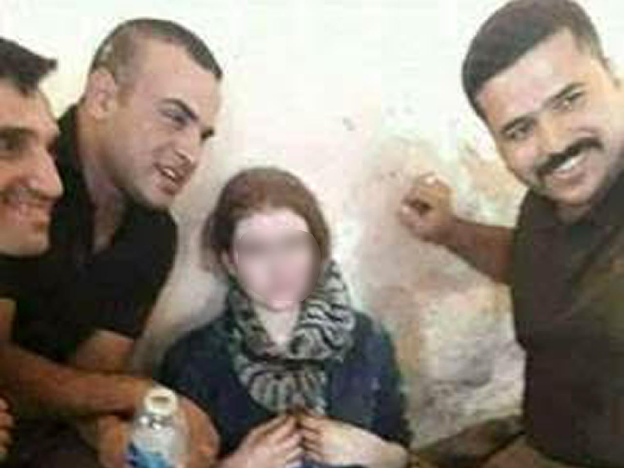 German Teen - Kleiner StiefBruder ueberrascht seine Schwester beim mastubieren und voegelt sie einfa German Teen - Kleiner StiefBruder ueberrascht seine Schwester beim mastubieren und voegelt sie einfa