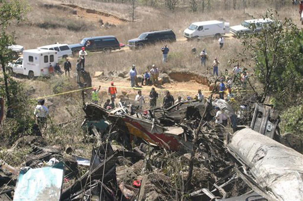 Mexico Bus Tragedy Photo 1 Pictures CBS News