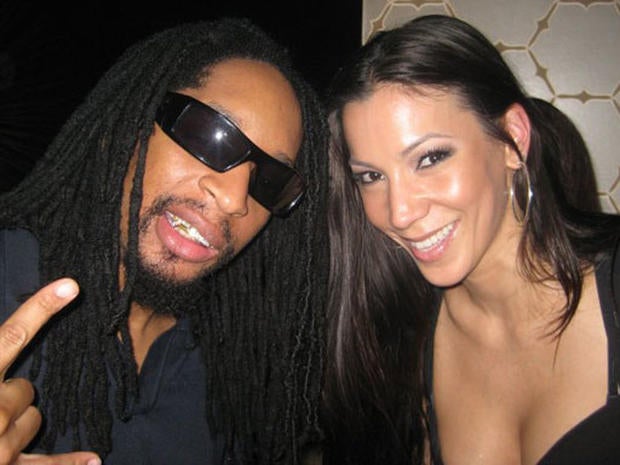 Suzie Ketcham Detained - Photo 1 - Pictures - CBS News