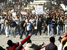 Cairo protesters clash Feb. 2, 2011