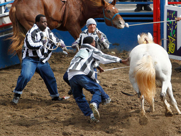 la-prison-holds-annual-rodeo-photo-12-pictures-cbs-news