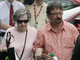 Gloria C. Mackenzie, Scott Mackenzie, powerball, florida