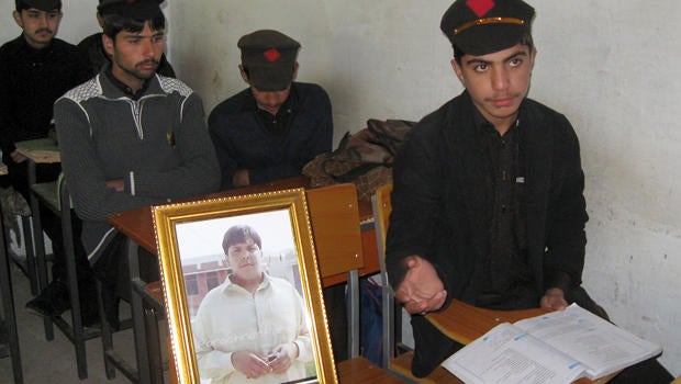 pakistani_hero_classmates.jpg