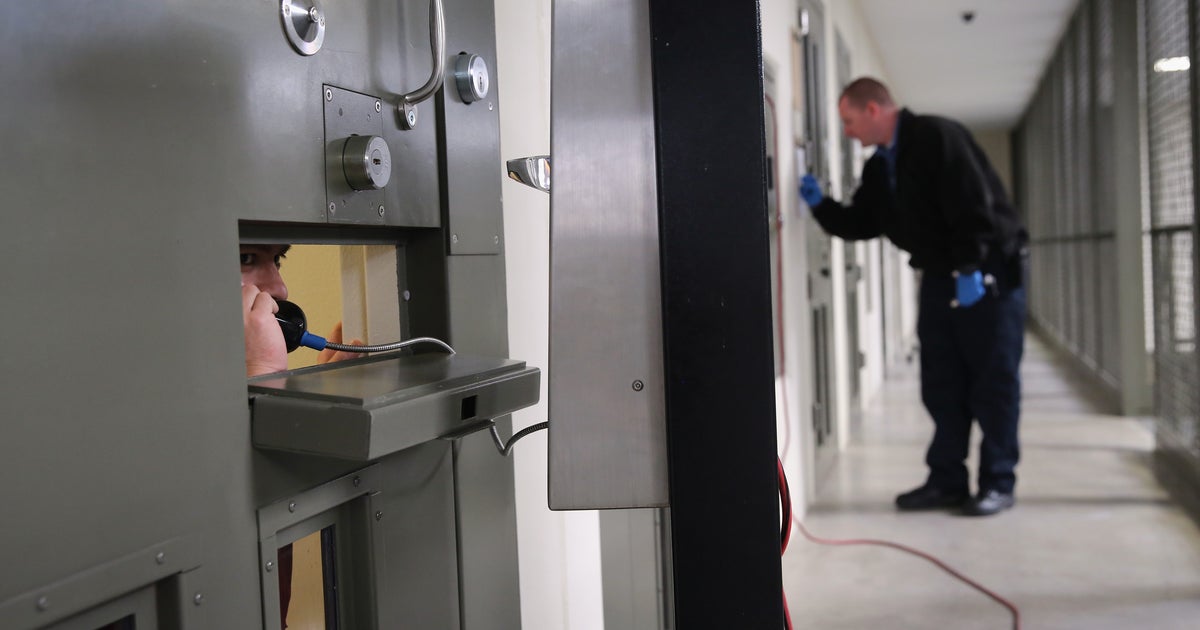 Inmates in solitary confinement more likely to harm themselves CBS News