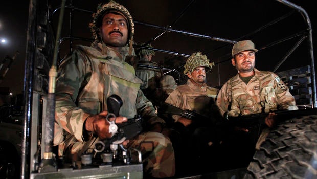pakistan-troops.jpg