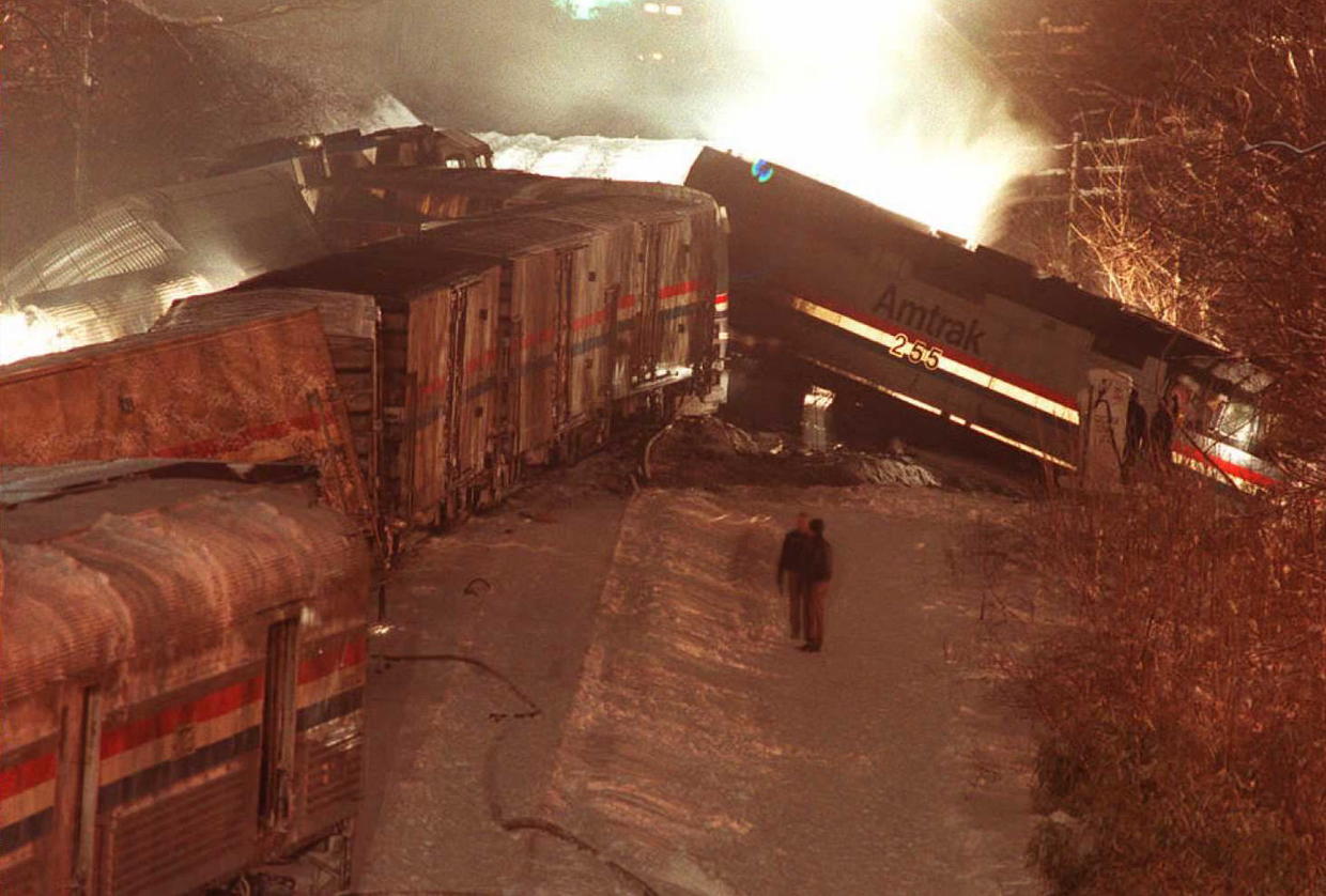 Worst U.S. train crashes Deadliest train crashes in recent history Pictures CBS News