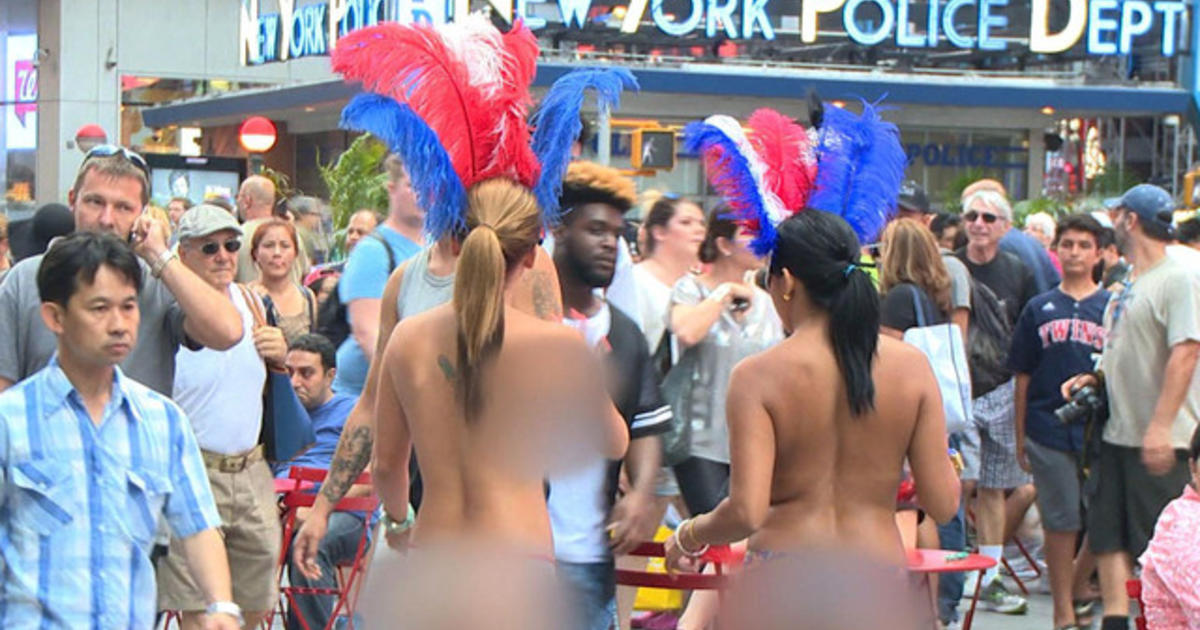 Nyc Mayor Vows To Crack Down On Times Square Topless Women Videos Cbs News