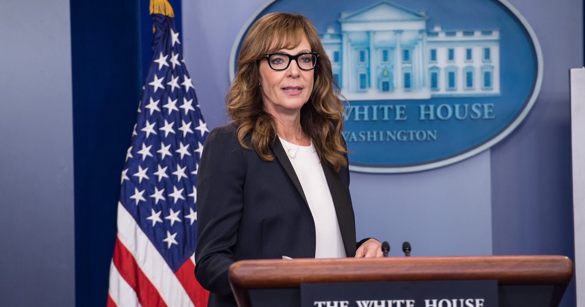 "West Wing" alum crashes White House briefing CBS News