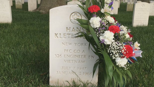 hartman-otr-vet-flowers.png
