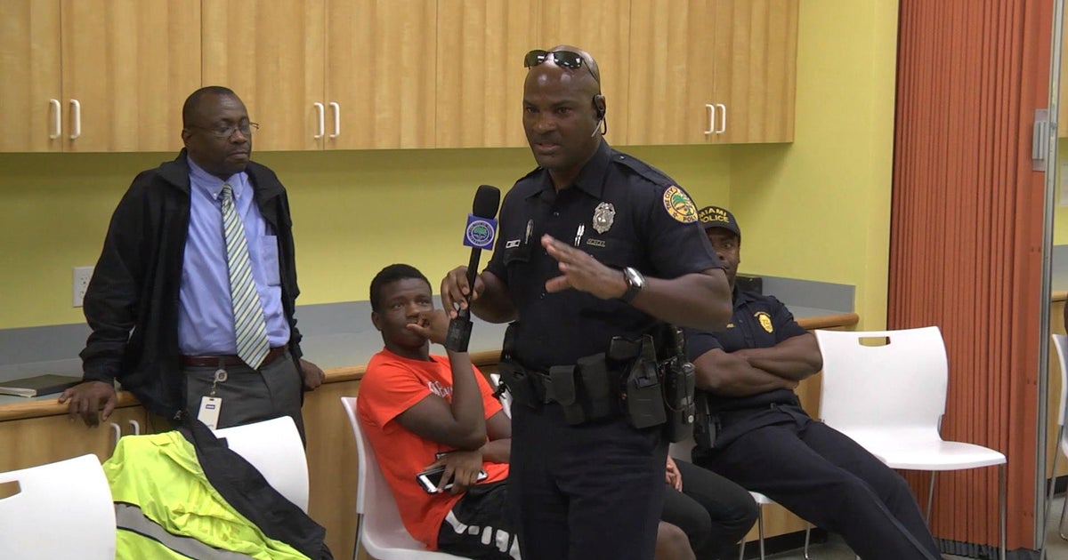 Police revamp policies to change public perceptions - CBS News