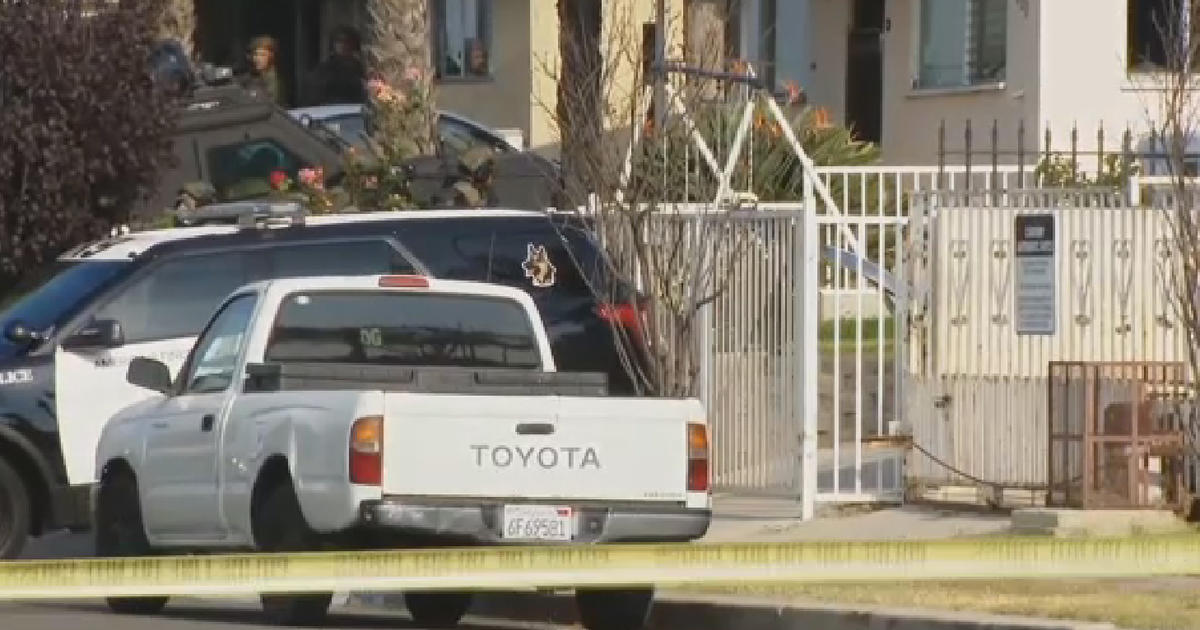 San Diego police shooting Standoff after officers shot CBS News